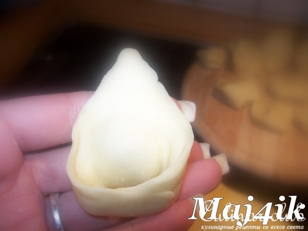 Капеллетти по-романски (или оригинальные итальянские пельмени с мясным соусом)
