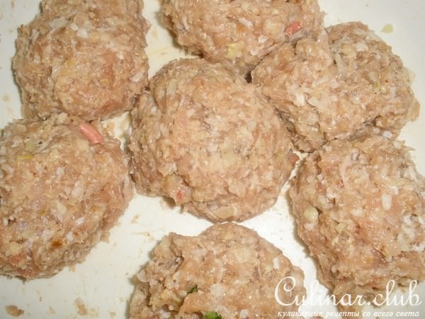 Куриные котлеты со сливочно_ореховой начинкой