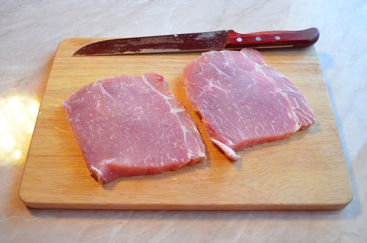 Мясные бомбы с ананасами.
