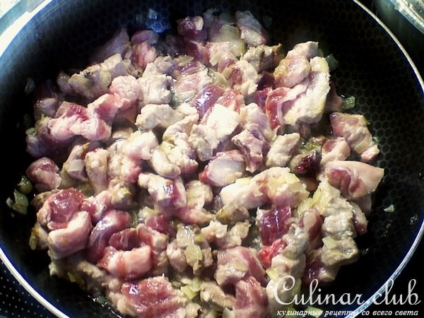 "КАПУСТА ТУШЁНАЯ СО СВИНОЙ ГРУДИНКОЙ"
