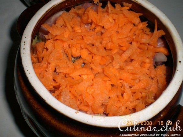 Вкусный ужин (или обед) в горшочках