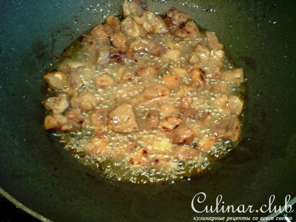 Капуста жареная с мясом
