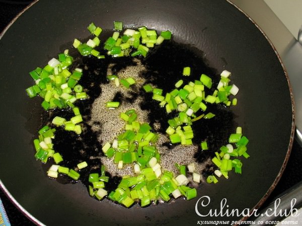 Рисовая запеканка с кабачками и консервированной рыбкой.