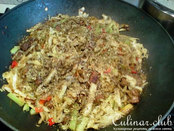 Капуста жареная с мясом
