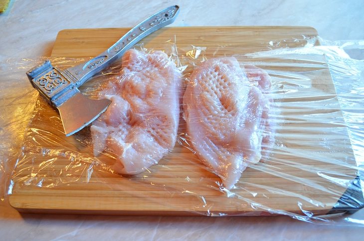 Нежная курица с гарниром из редьки и тыквы.