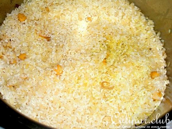 Плов из курицы с нутом