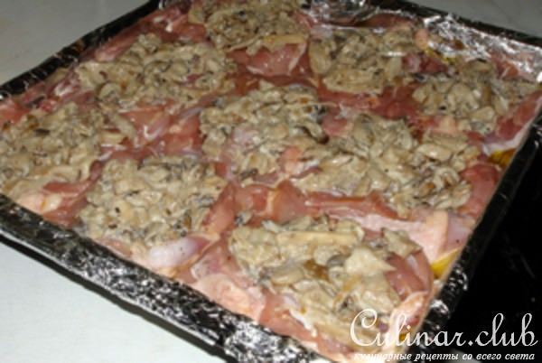 Окорочка запеченные с грибами и сыром