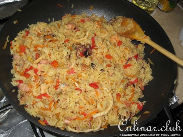 Паэлья с морепродуктами