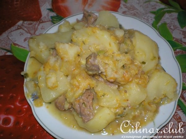 Картошка с мясом в гороховом соусе
