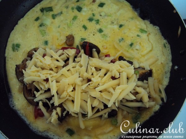 Омлет с грибами, сыром и перцем / Рецепт заботливого мужа:)