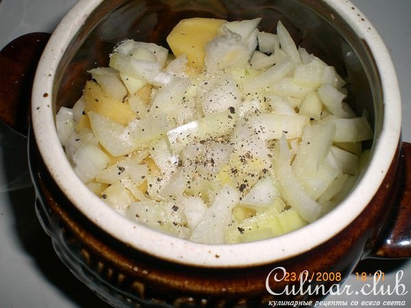 Вкусный ужин (или обед) в горшочках