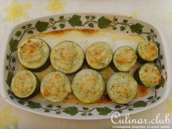 Кабачки фаршированные сыром Рёблюшон