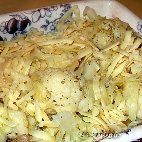 Цветная капуста, запеченная с грибами и сыром
