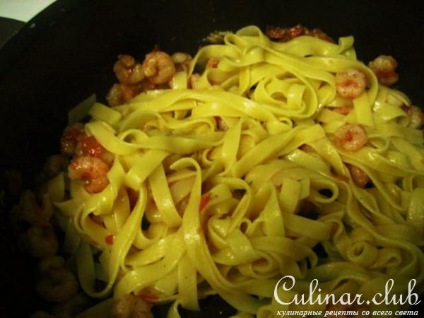 Макароны с креветками