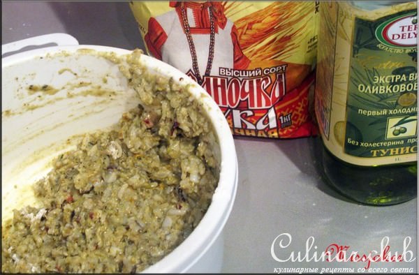 Морские ежики с творожно-апельсиновым соусом и рогаликами