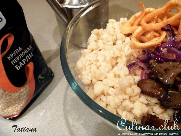 Перловочка Жемчужная с вешенками и кальмарами