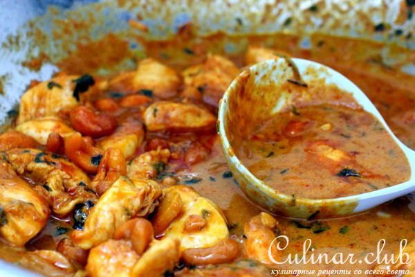 Masaman curry ( с курицей и орешками кешью)