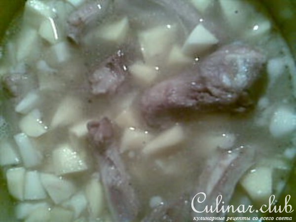 Тушеный картофель с ребрами