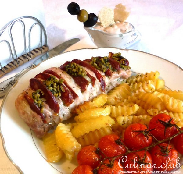СВИНАЯ ВЫРЕЗКА С АРОМАТНЫМ МАСЛОМ,ЧОРИЗО И ПИКАНТНЫМ СОУСОМ С БАЛЬЗАМИКО