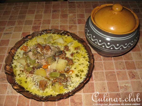 Свинина с овощами запеченая в горшочке 