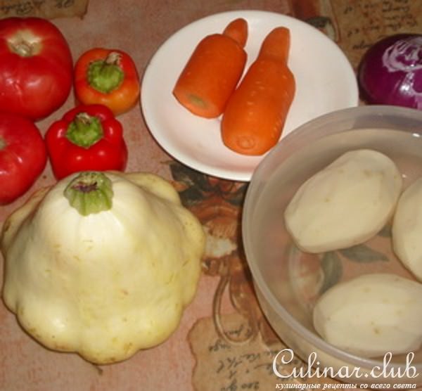 Мясо с овощами в горшочках