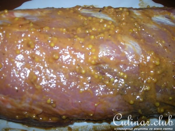 Мясо в ананасе