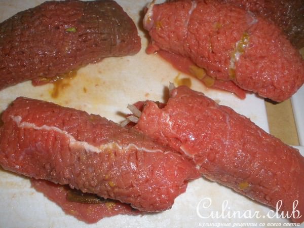 Рулетики из говядины с грибами (жаркое) 