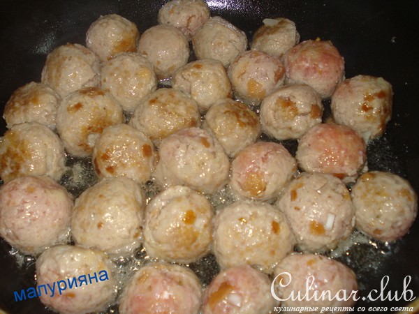 Фрикадельки в соусе