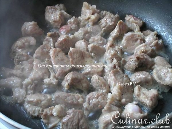 Кассероль со свининой, овощами и коричневым рисом 