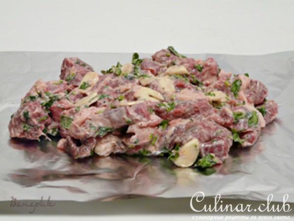 Пряная, нежная баранина, запеченнная с помидорами.