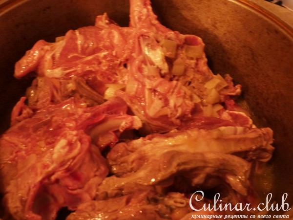 БАРАНИНА под красным соусом с макаронами по-КРИТСКИ