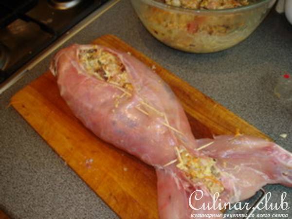 Кролик фаршированный (жаркое)