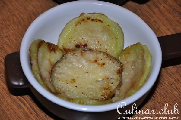 Шарлотка мясная с баклажанами