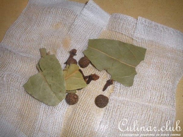 Рулетики из говядины с грибами (жаркое) 