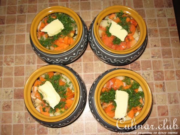 Свинина с овощами запеченая в горшочке 