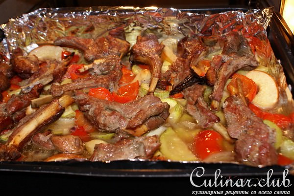 Баранья корейка запечённая с овощами