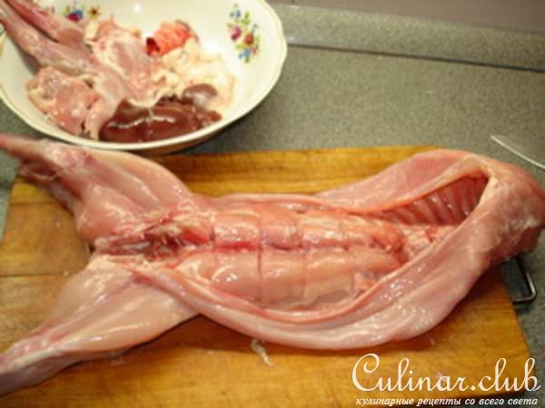 Кролик фаршированный (жаркое)