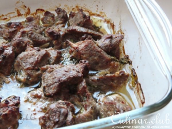 Пряная, нежная баранина, запеченнная с помидорами.