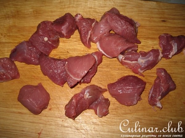Баранина с курагой и черносливом