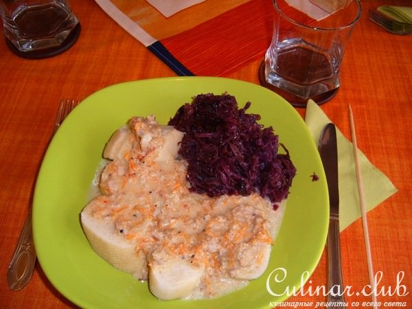 VADAS HS-Мясо по охотничьи со сметаной с кнедли и с тушеной капустой