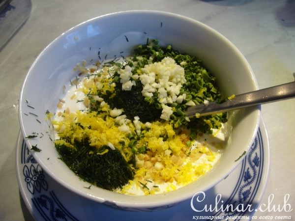 Шницель с картофельной корочкой и сметанно-ароматным соусом