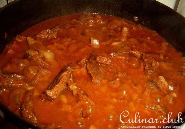 ПЁРКЁЛЬТ С ГОВЯДИНОЙ И ГАЛУШКАМИ- MARHAPRKLT NOKEDLIVEL