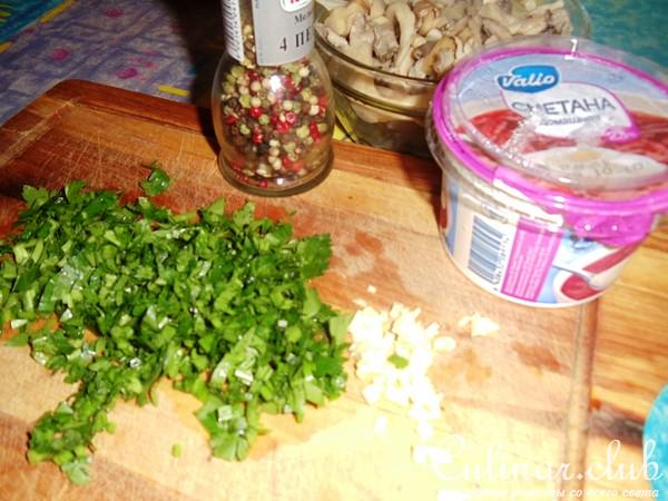 Конвертики с шпинатом, мясом и маслинами+ салат из вешенок (дуэль)