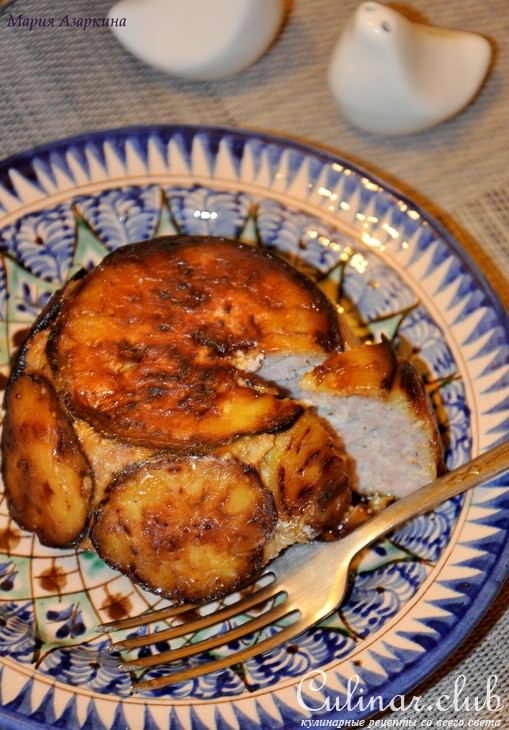 Шарлотка мясная с баклажанами