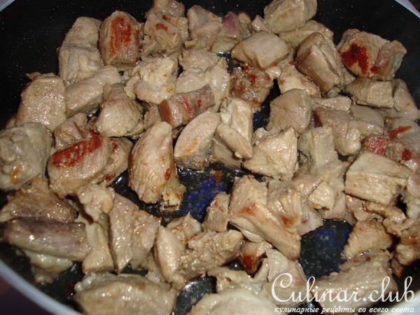 Мясо гуся в соусе 3 сыра