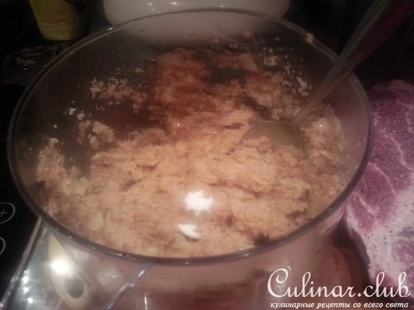 Праздничный мясной рулет