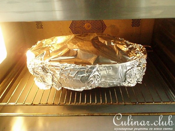 Свинина запеченная с грибным соусом
