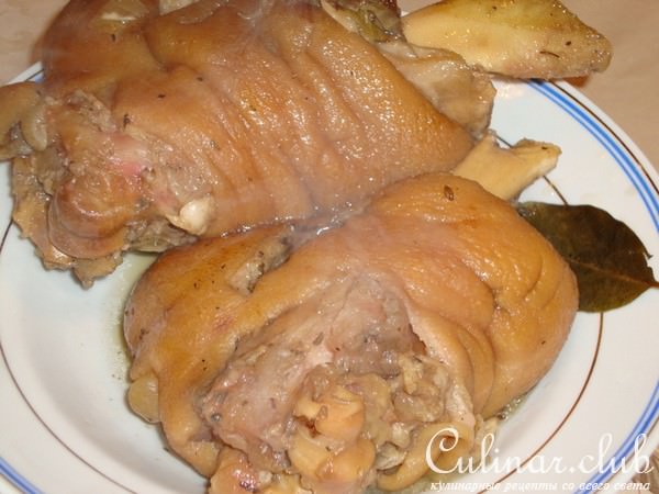 Свиная рулька в пиве