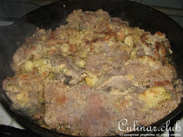 Мясо жареное, очень нежное и сочное.