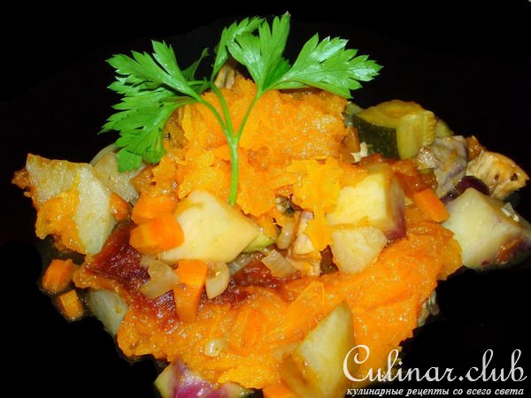 Тыква запеченая,фаршированая овощами и мясом.